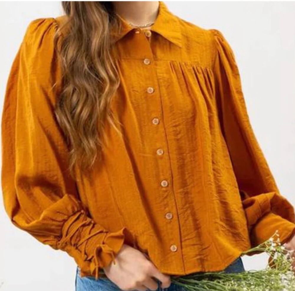 BLU PEPPER Blouse NWT Burnt Orange Gathered Yoke Laced Sleeve Blouse Size S